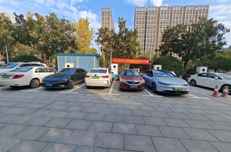 J9集团公司药监局充电站